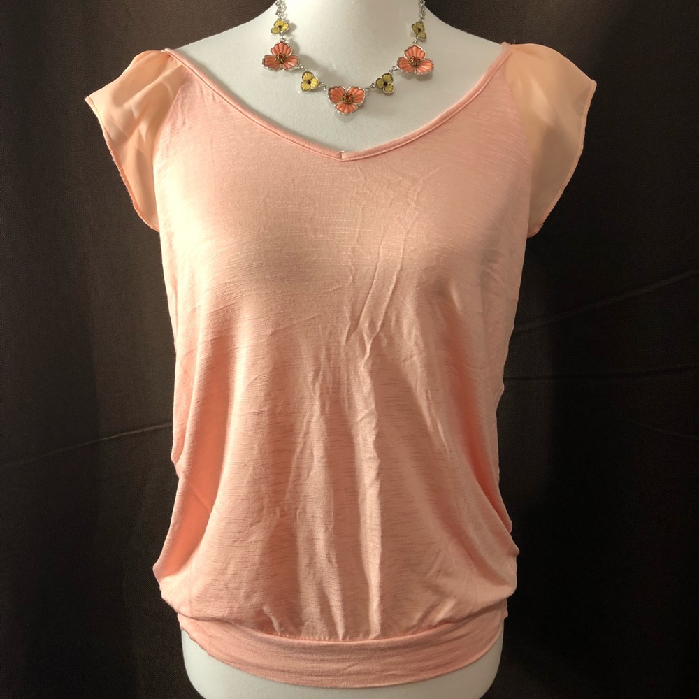 Women’s coral/peach top with sheer cap sleeves EUC